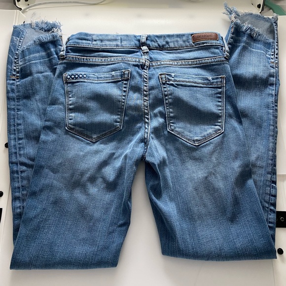 BLANK NYC frayed skinny jeans - Picture 3 of 3